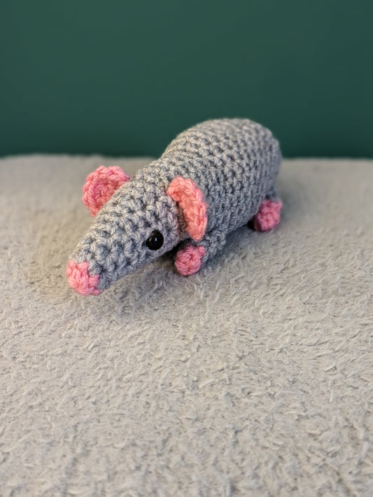 Crochet Pet Rat, Desk Buddy, Rat Lover Gift, Pink Rat Tail, Animal Plush, Personalised Pet Portrait, Memorial Keepsake Pet, Mouse, Rodent