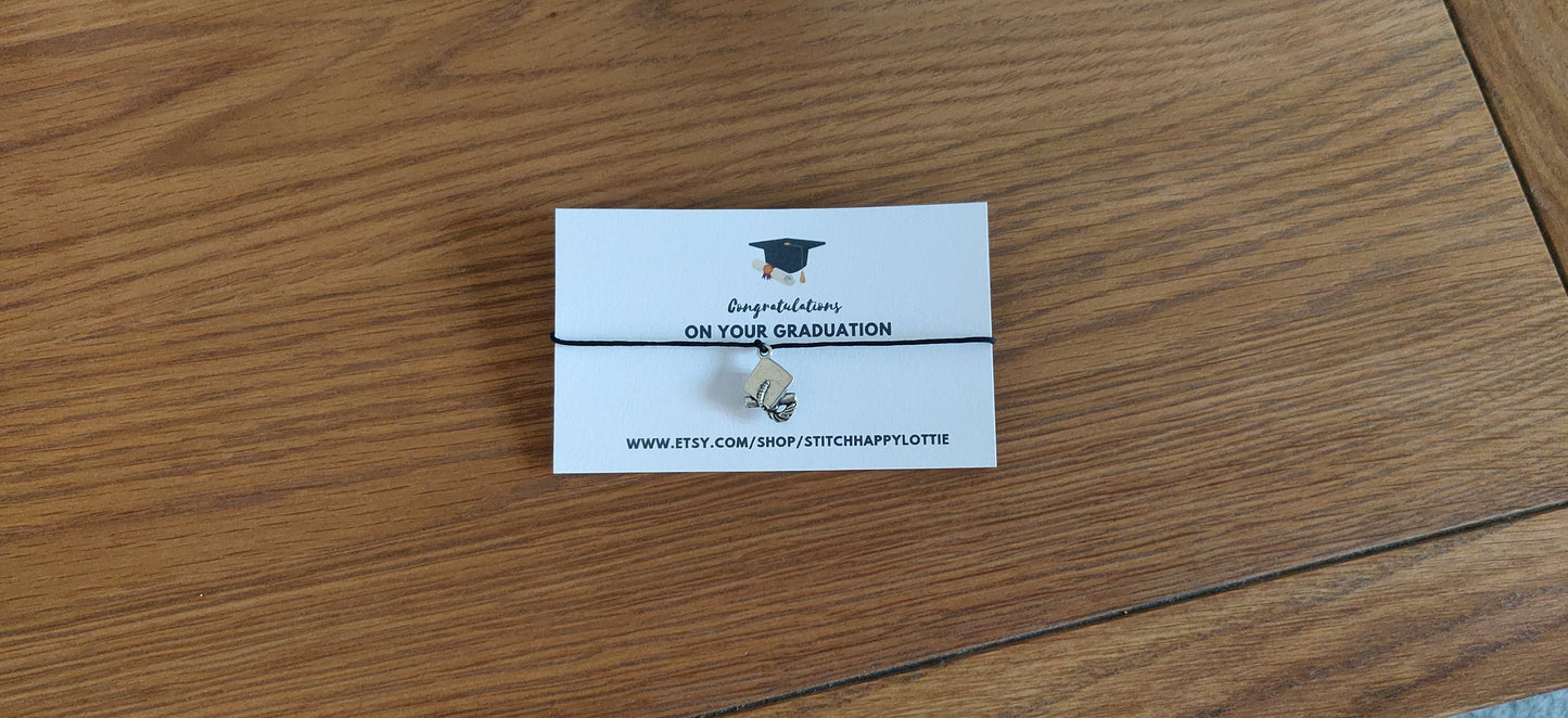 Graduation Gift Set, Graduation Hat Bottle Topper and Charm Bracelet, Grad Gift for Her, Graduate Gift for Him, Graduation Card and Gift