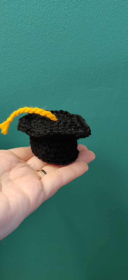 Doctorate Graduation Cap Bottle Topper, Graduation Gift, Crochet Mortarboard Gift, Graduation Gift for Her, Grad Gift for Him, Grad Card