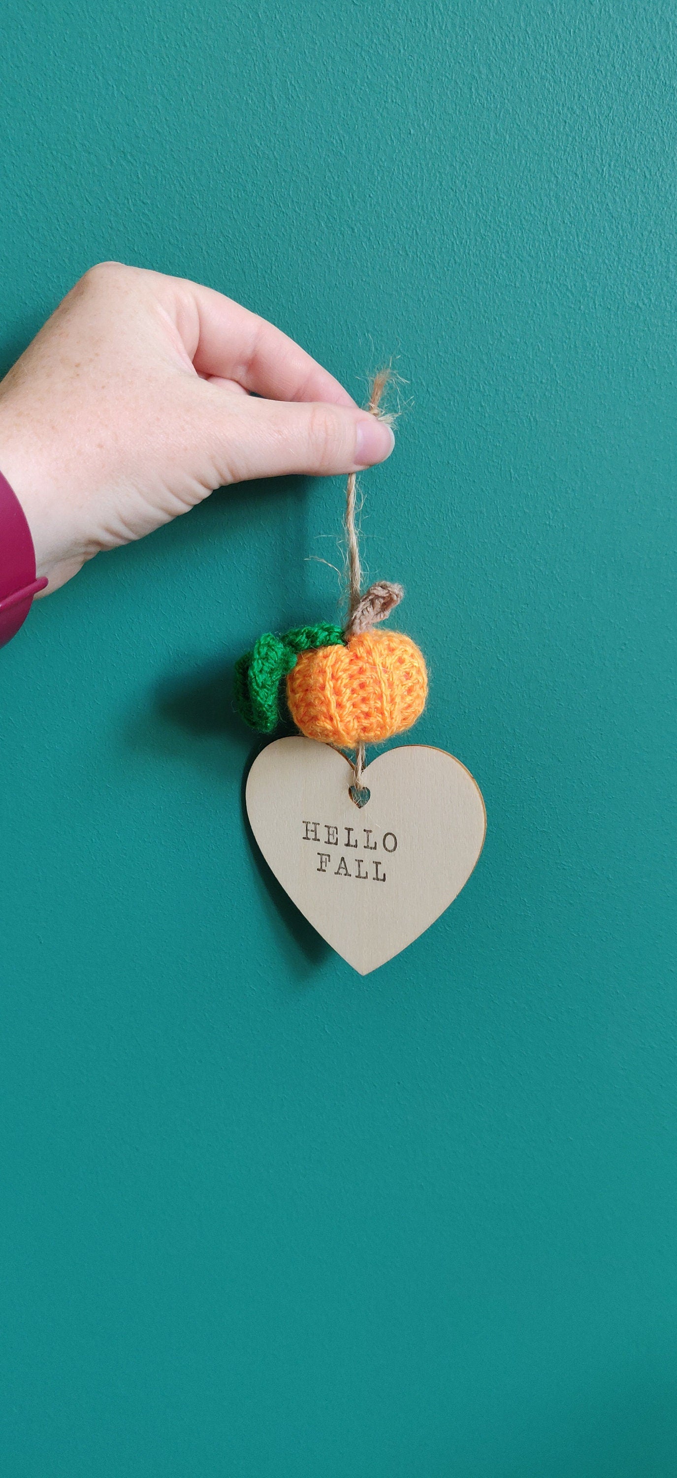 Hello Fall Heart Sign with Crochet Pumpkin, Personalized Decoration