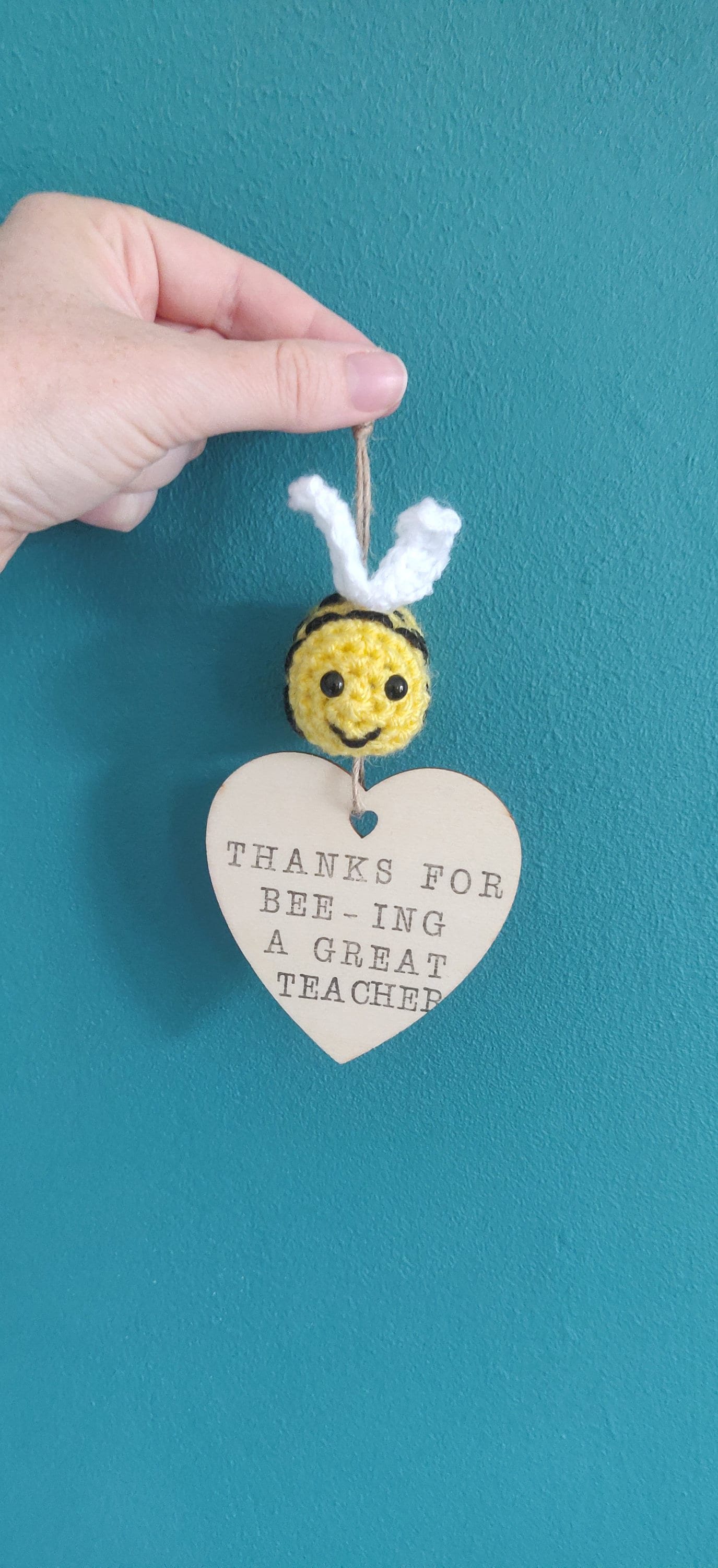 Thanks for Being a Great Teacher Wooden Sign, Crochet Bumblebee Sign, Wooden Heart Gift Plaque, Christmas Teacher Gift, Bee Gift for Her
