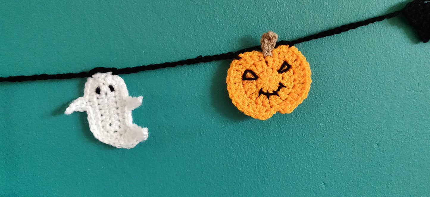 Halloween Bunting, Crochet Pumpkin Garland, Spooky Halloween Decor, Bat Bunting, Ghost Banner, Spider Garland, Crochet Halloween Bunting
