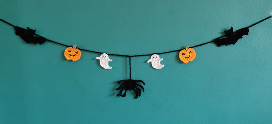Halloween Bunting, Crochet Pumpkin Garland, Spooky Halloween Decor, Bat Bunting, Ghost Banner, Spider Garland, Crochet Halloween Bunting