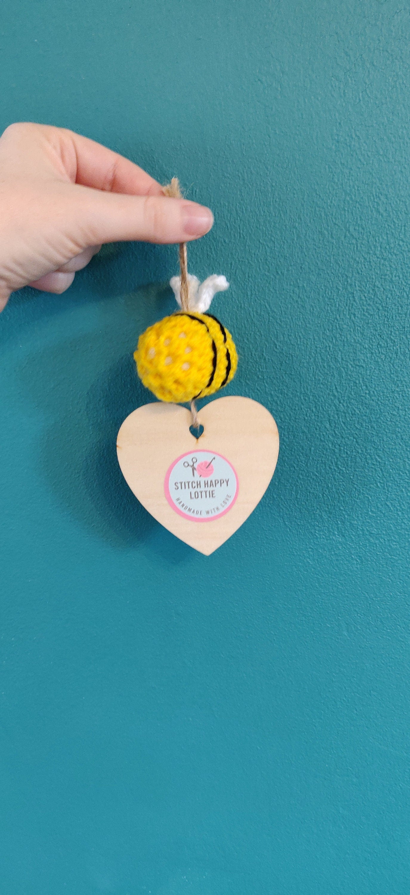 Happy Mother's Day Gift, Hap-Bee Mothers Day Present, Door Hanging Wooden Sign, Crochet Bumblebee, Mother's Day Flowers, Bee Gift for Mum