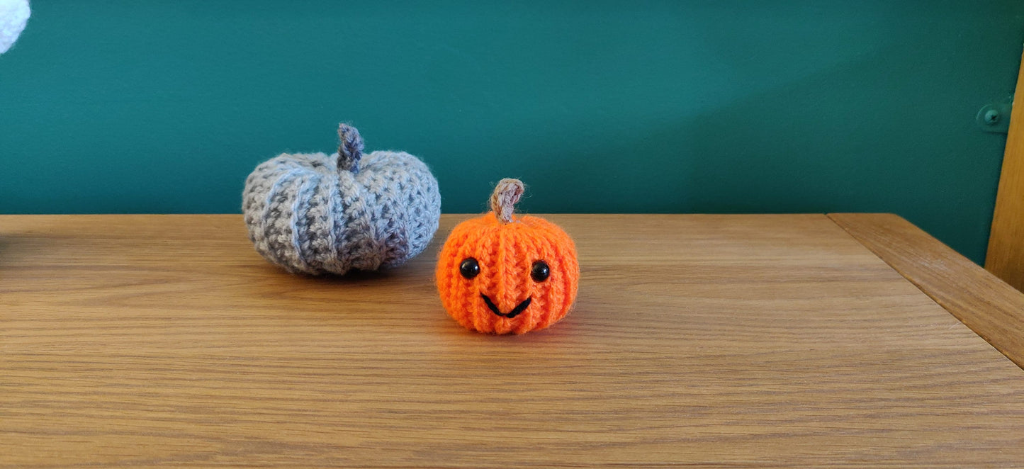 Crochet Pumpkin Ornament, Smily Face Halloween Decor