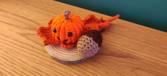 Crochet Pumpkin Ornament: Rustic Autumn Table Centerpiece