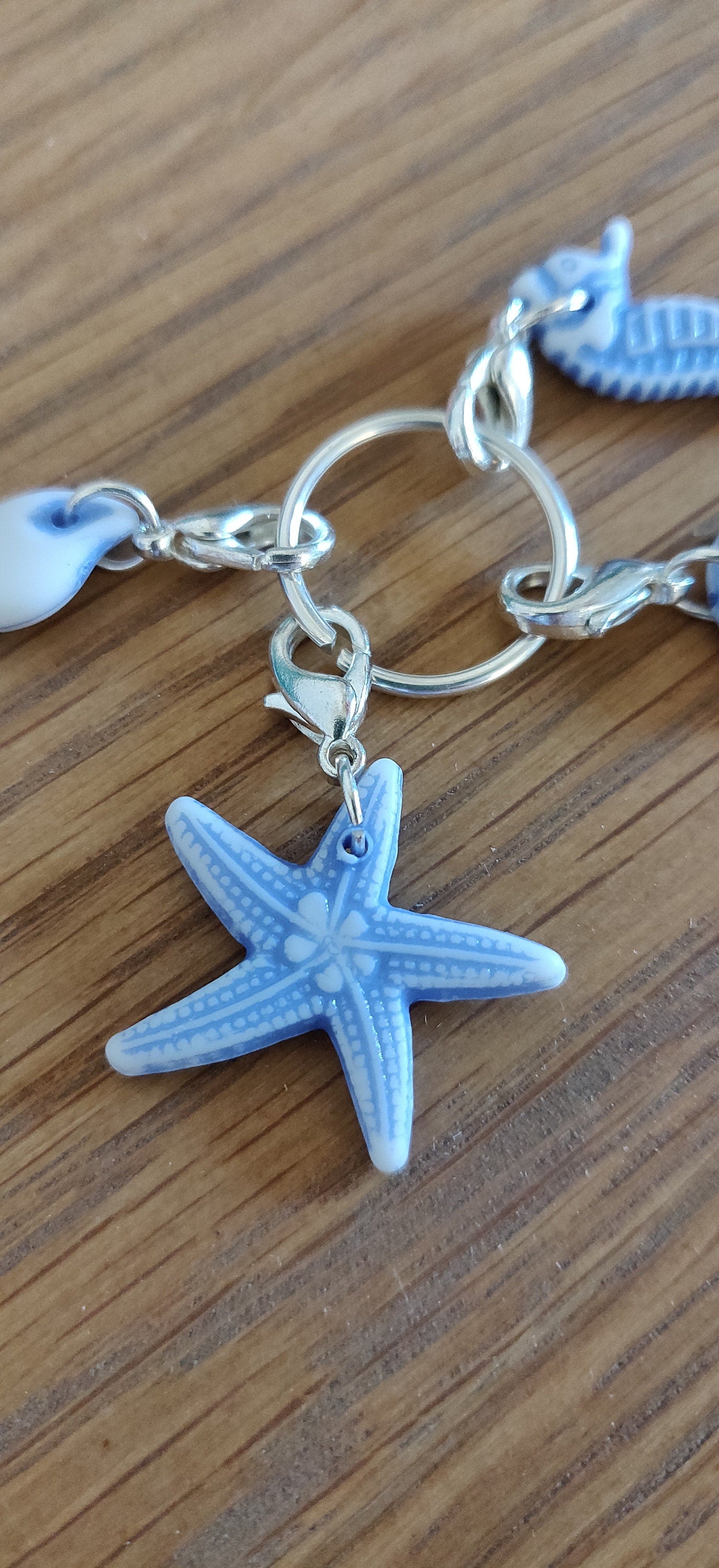 Set of Four Crochet Stitch Markers, Kitting Stitch Marker UK, Crochet Accessories, Gift for Crafter, Beach Theme, Seahorse, Shells, Starfish