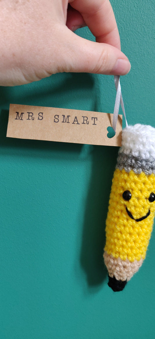 Crochet Pencil Teacher Gift, Writing Gift, Yellow Pencil with Personalized Gift tag, End of Term Gift, Tutor, First day of School Gift