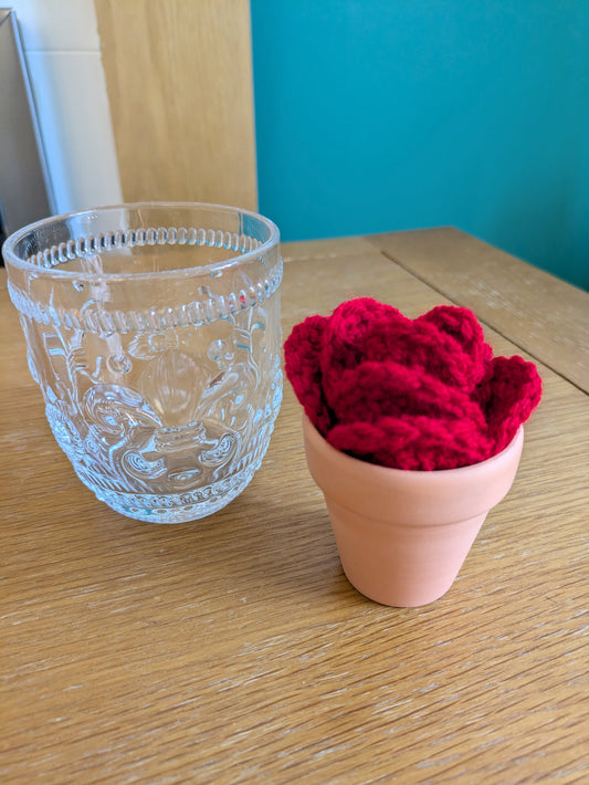 Heart Coasters, Crochet Red Rose Plant, Anniversary, Valentine Gift, Set of 4 or 6, Romantic Gift for Partner, Wife, Tableware Decorations