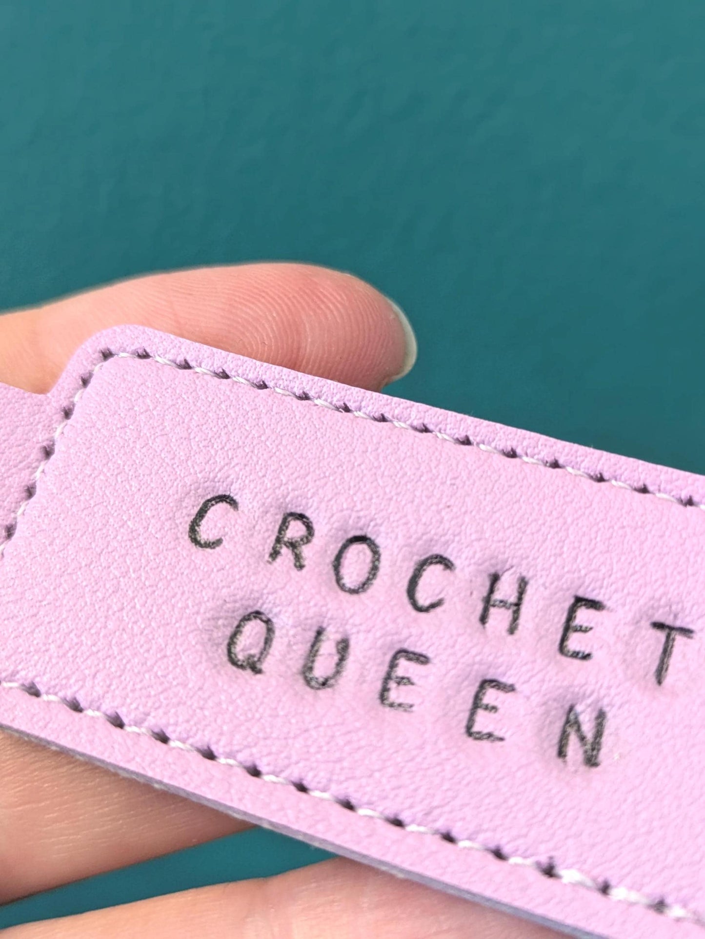 Crochet Queen Keychain, Yarn Lover Gift Crochet Gift for Her, Handmade Faux Leather Keyring, Cute Crochet Accessory, Yarn Bag Charm Handmade