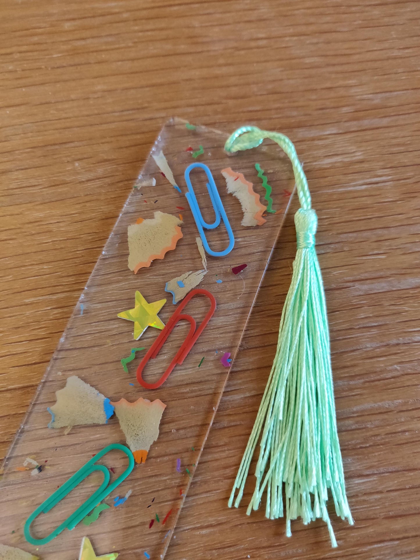 Teacher Bookmark Gift, Book Accessories, Resin bookmark for TA, Nursery Key worker, Childminder Gift, Gold Star, Bookmark with Tassel