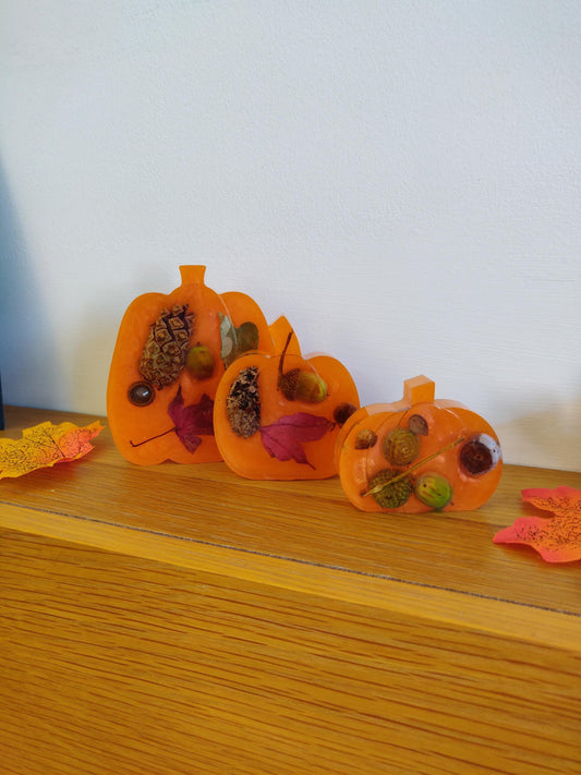 Resin Pumpkin Set: Handmade Autumn Decor with Acorns & Leaves