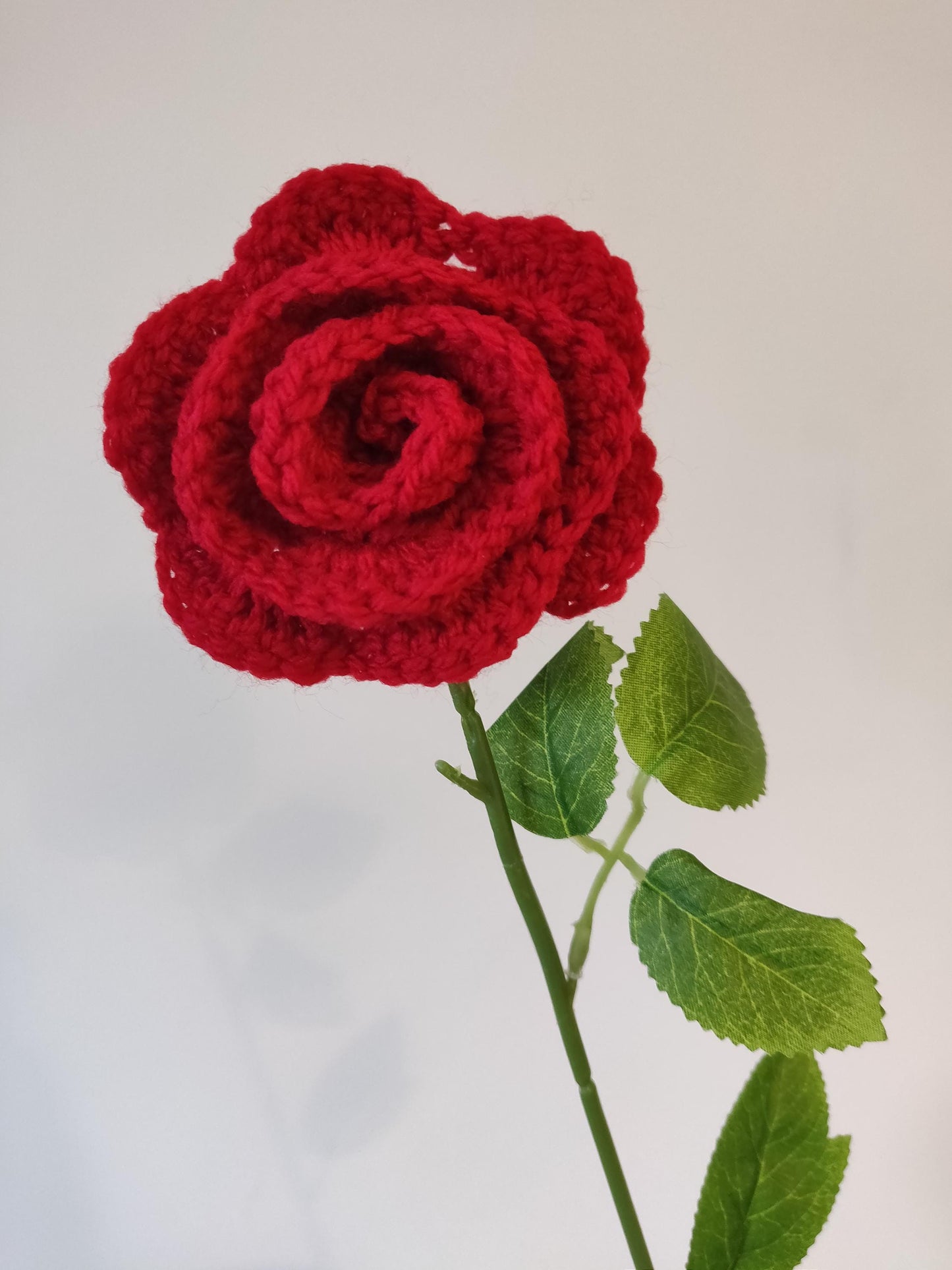 Long Stem Rose, Valentine's Gift, Artificial Rose Flower Ornament, Crochet Bouquet