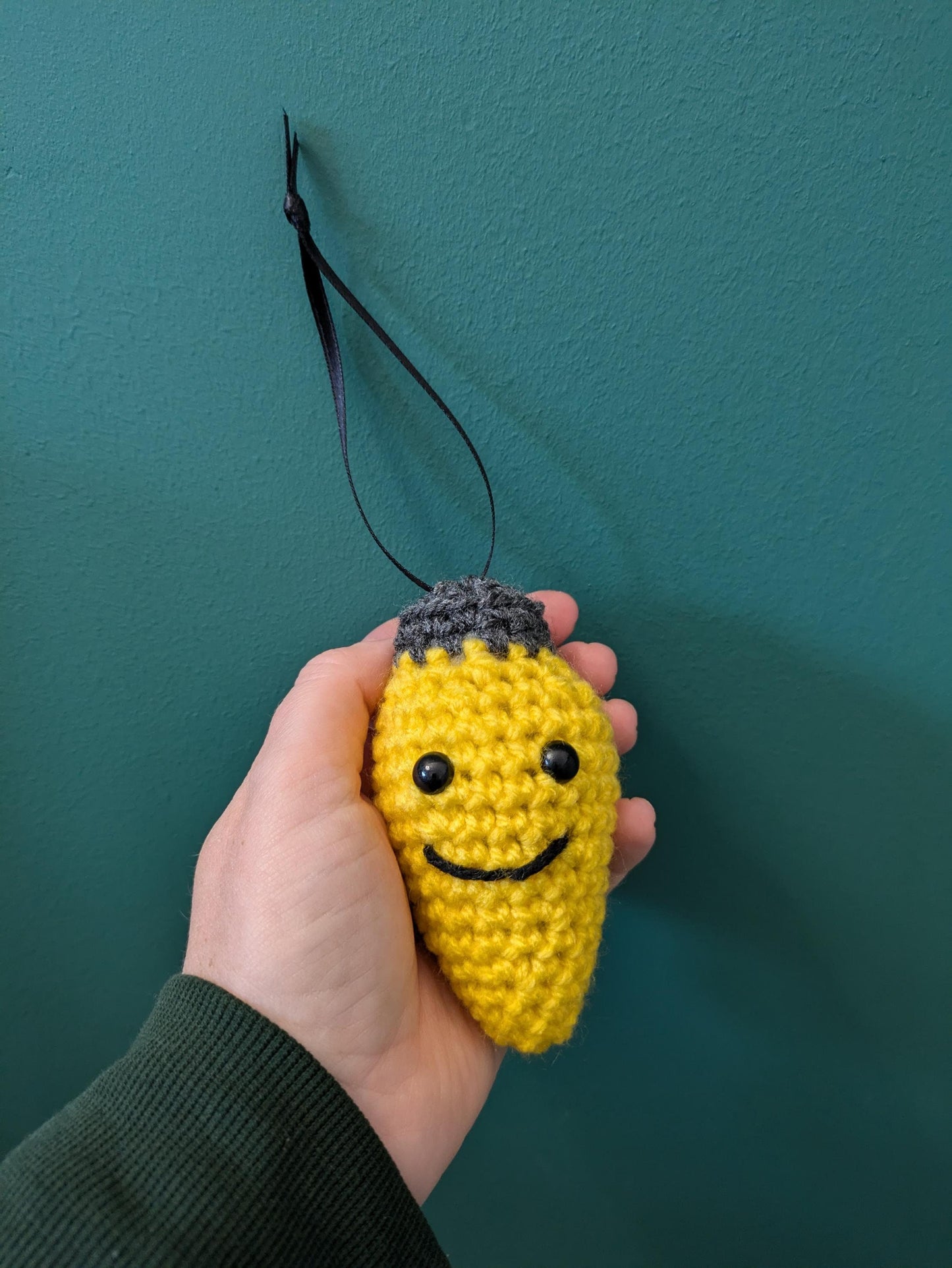 Crochet Christmas Lights, Christmas Tree Bauble with Smiley Face, Amigirumi Decoration, Kawaii, Yellow Fake Light Bulb, Friendly Fairy Light