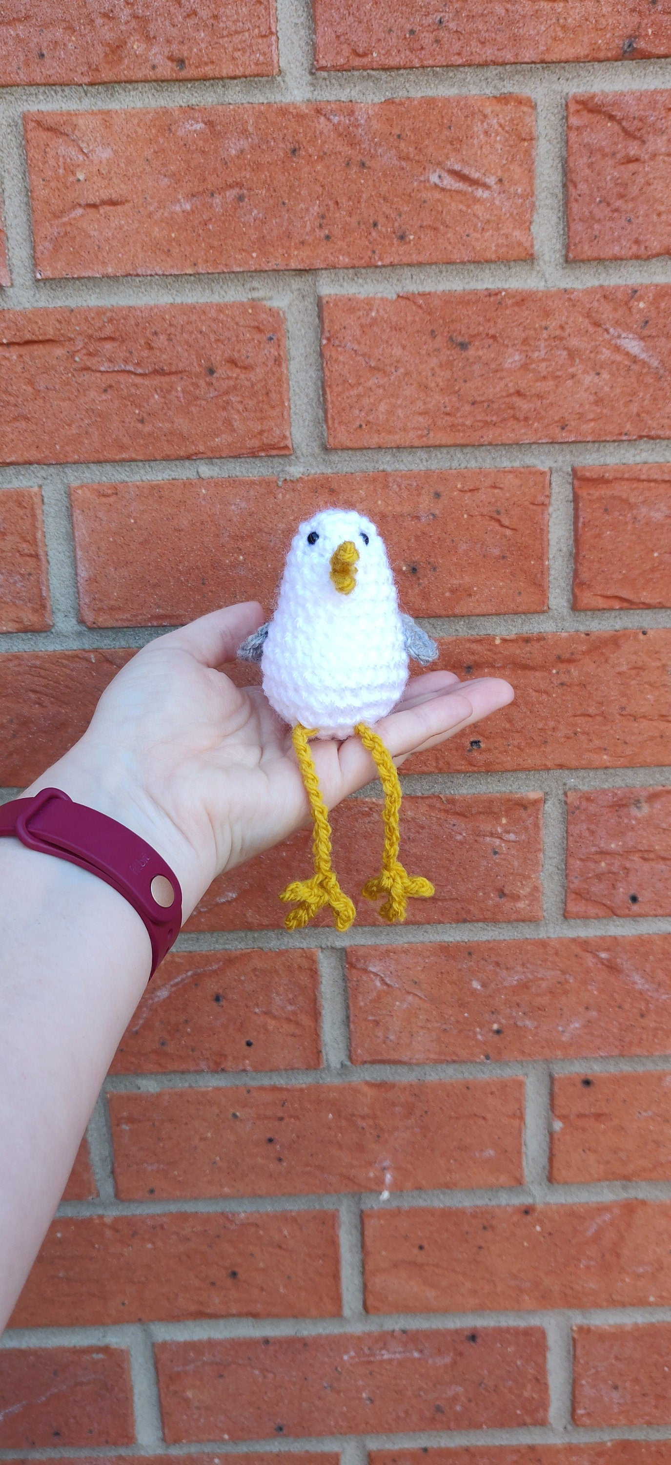 Crochet Seagull Shelf Sitter: Beach Decor with Santa Hat