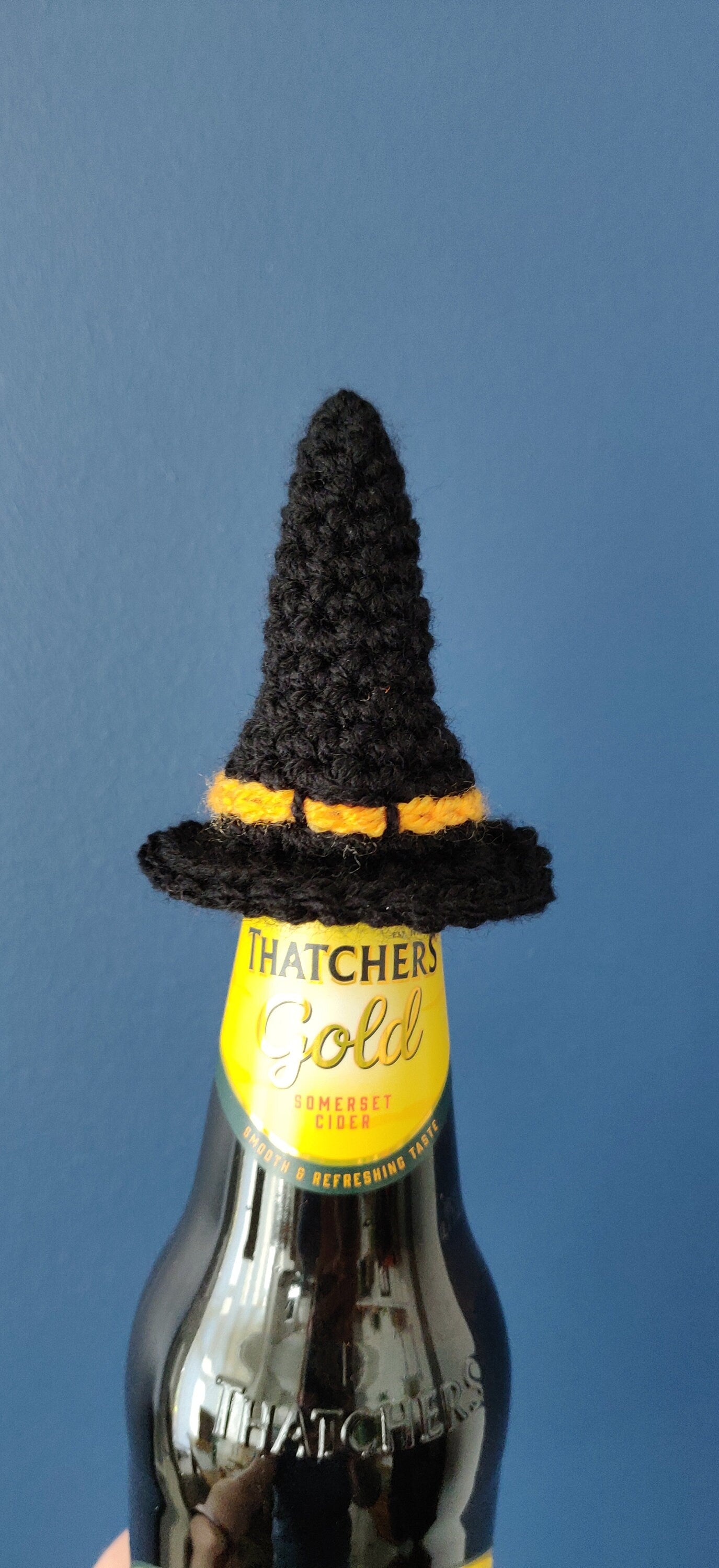 Mini Witch Hat Bottle Topper: Gothic Halloween Decor