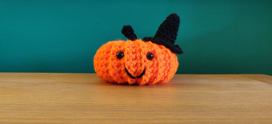 Witch Pumpkin Halloween Decorations, Crochet Pumpkin with Witches Hat, Witch Decorations, Pumpkin Decor, Witchy Decor, Witch Hat Gift