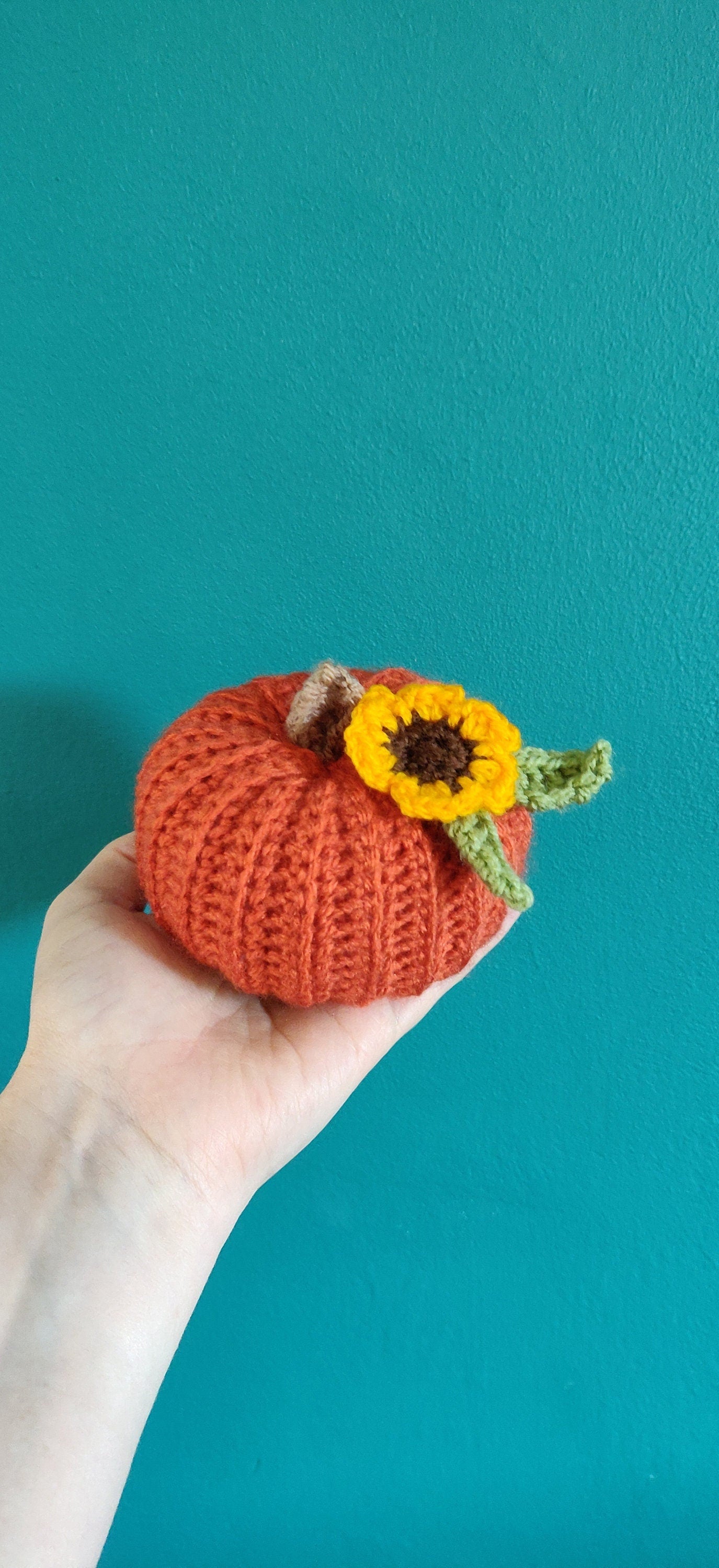 Crochet Pumpkin Decor: Burnt Orange with Sunflower