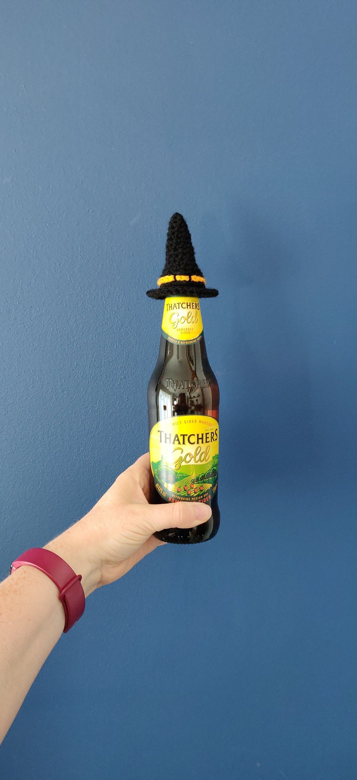 Mini Witch Hat Bottle Topper: Gothic Halloween Decor