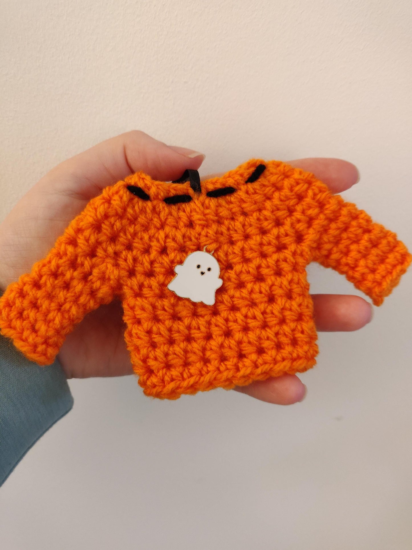 Halloween Jumper Hanging Decoration,  Mini Fall Sweatshirt, Halloween Dec, Orange Halloween Tree Dec, Halloween Fun Gift, Spooky Season
