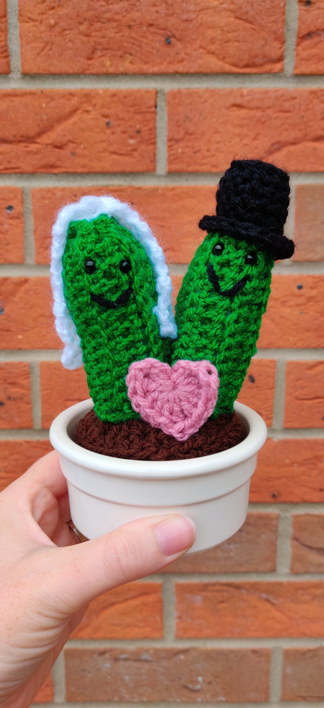 Crochet Cactuses Wedding Gift, Unique Wedding Decorations, Bride and Groom Wedding cake Topper, Wedding Present for Couple, Bride and Groom
