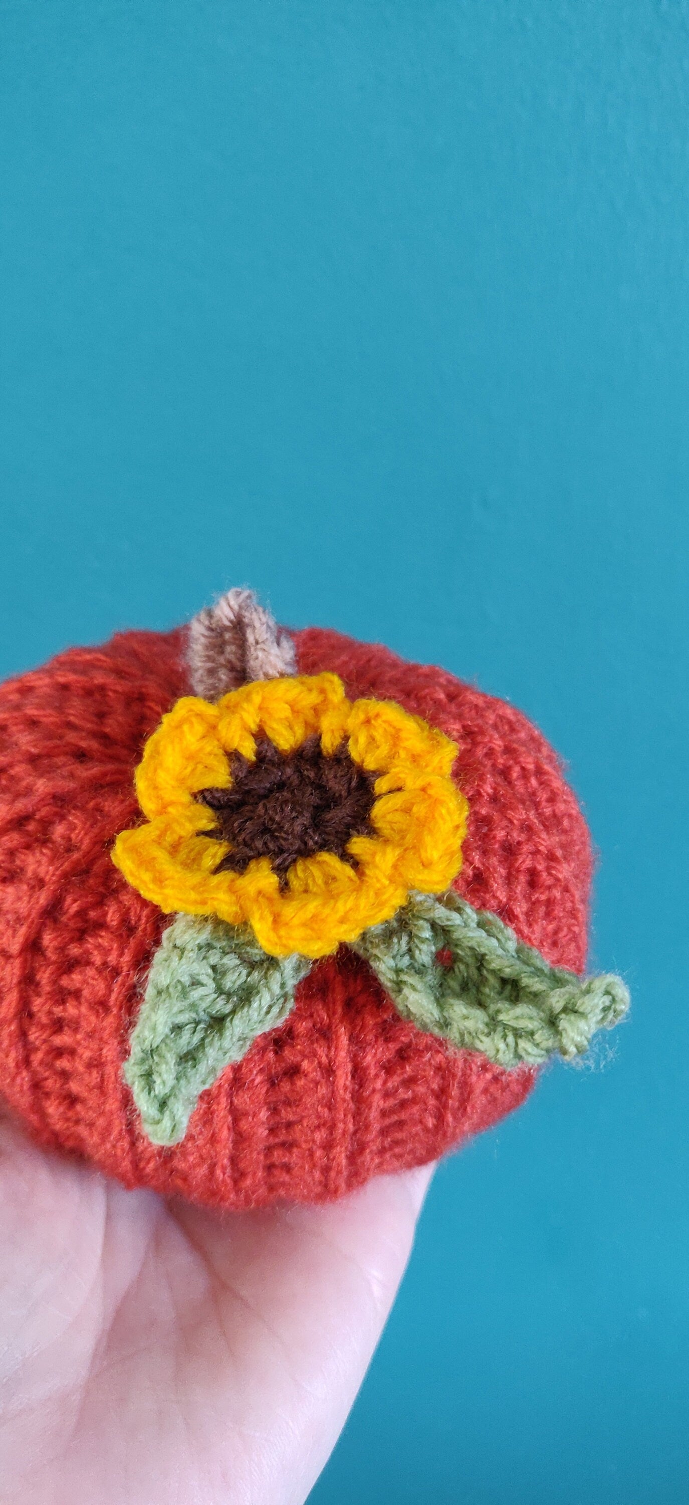 Crochet Pumpkin Decor: Burnt Orange with Sunflower