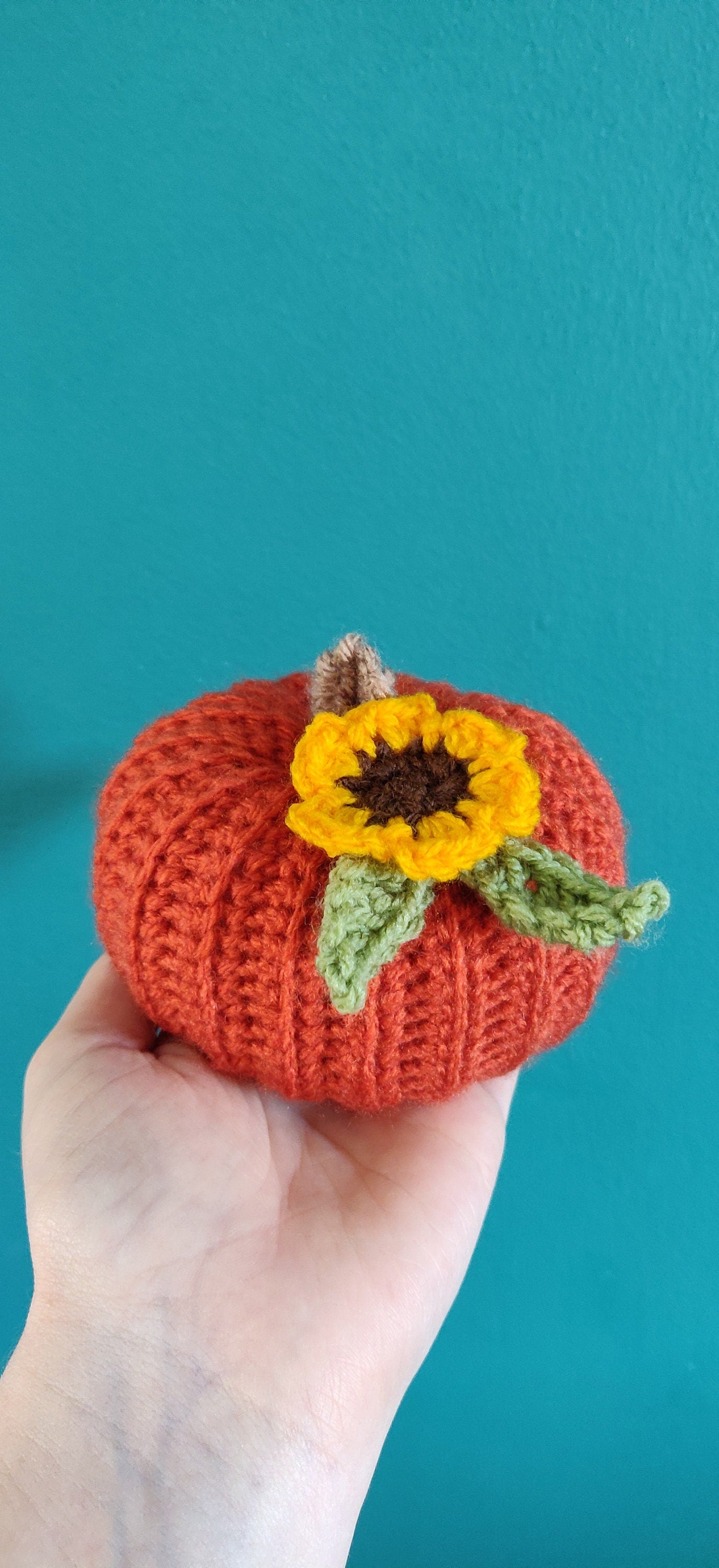 Crochet Pumpkin Decor: Burnt Orange with Sunflower