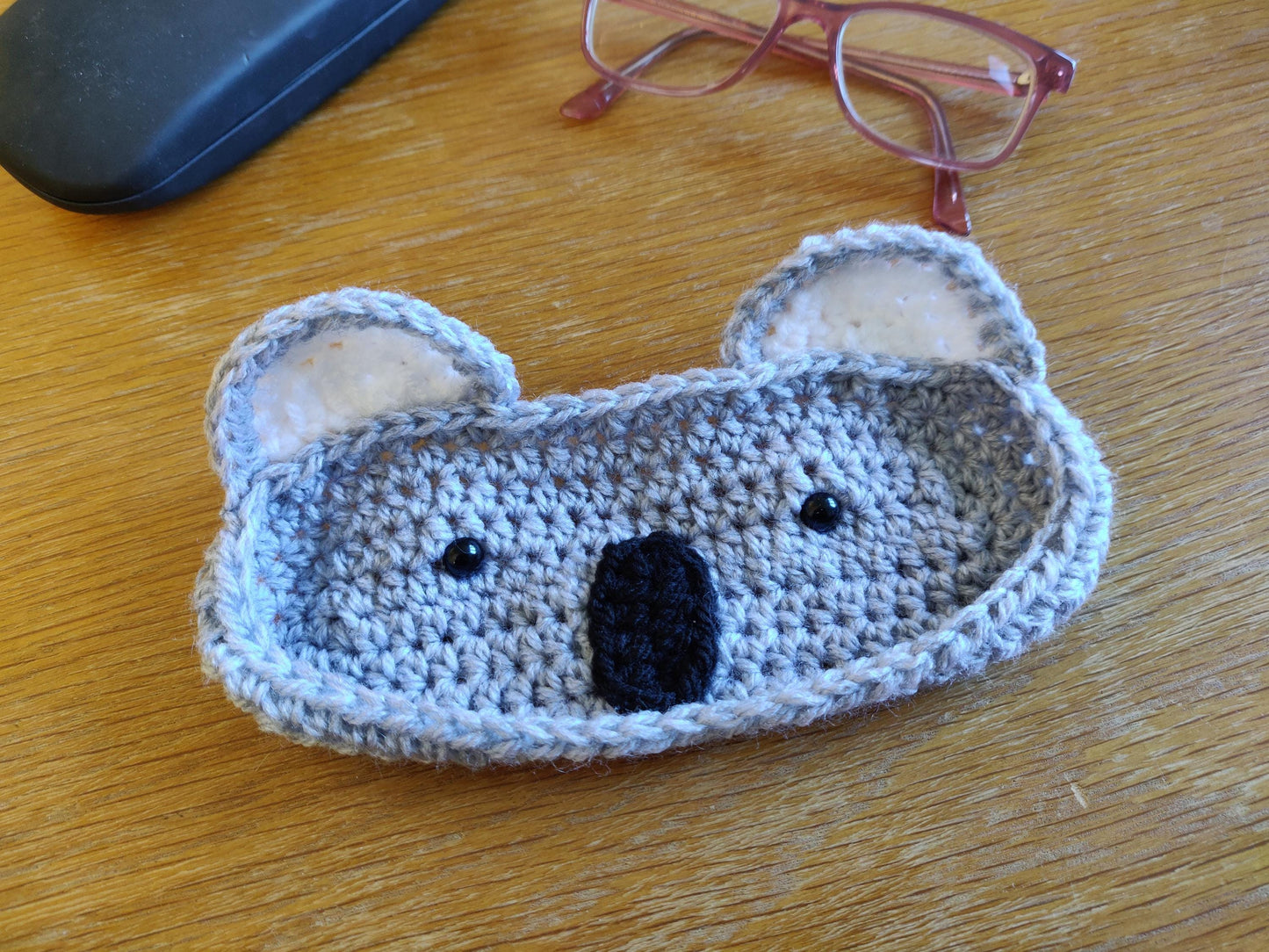 Crochet Glasses Tray, Koala Bear Glasses Holder, Cute Koala Gift, Gift for Glasses Wearer kids, Panda Lover Animal Glasses Accessories, Case