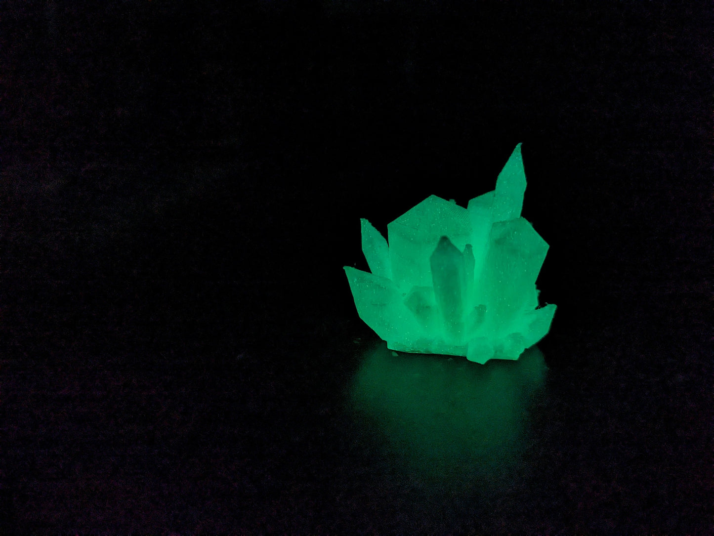 Glow in the Dark Crystal, White Crystal Formation, Gothic Ornament, Halloween Decoration, Green Gems, Light Up, 3D Printed Tiered Tray