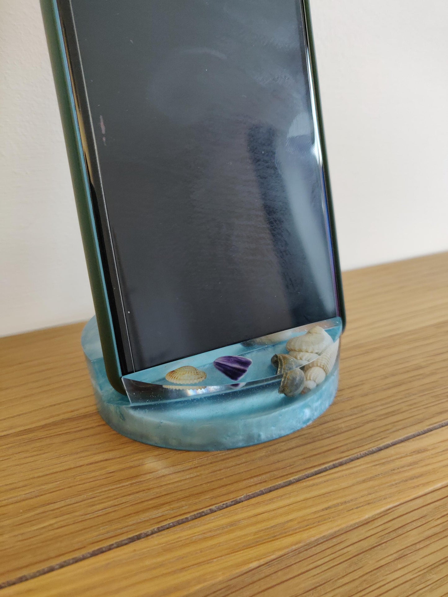Resin Phone Stand, Beach Themed Stand, Desk Decor, Shell Phone Holder, Sea Waves Ornament, Tablet Stand, New Home, New Job Gift