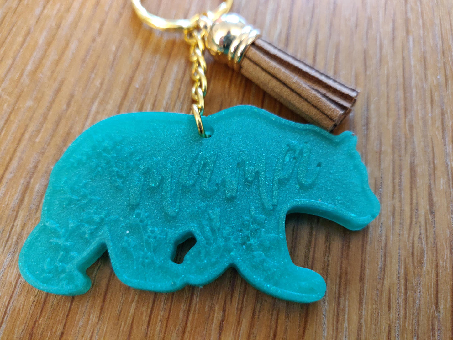 Mama Bear Resin Keyring, Gift for New Mums, Mother's Day Present, Tassel Keychain for Mum, Mom or Mam, Christmas Stocking, Bear Bag Charm