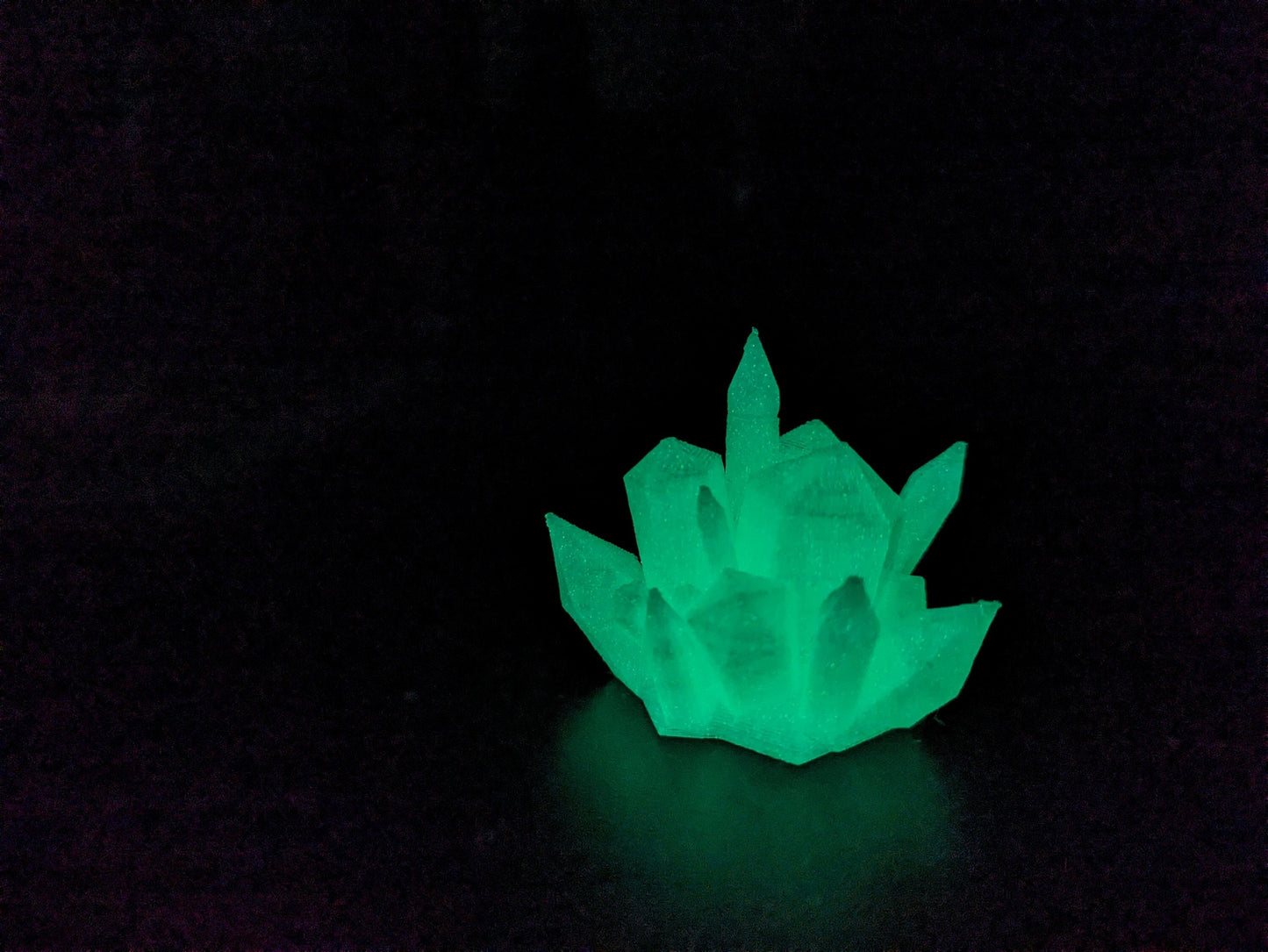 Glow in the Dark Crystal, White Crystal Formation, Gothic Ornament, Halloween Decoration, Green Gems, Light Up, 3D Printed Tiered Tray