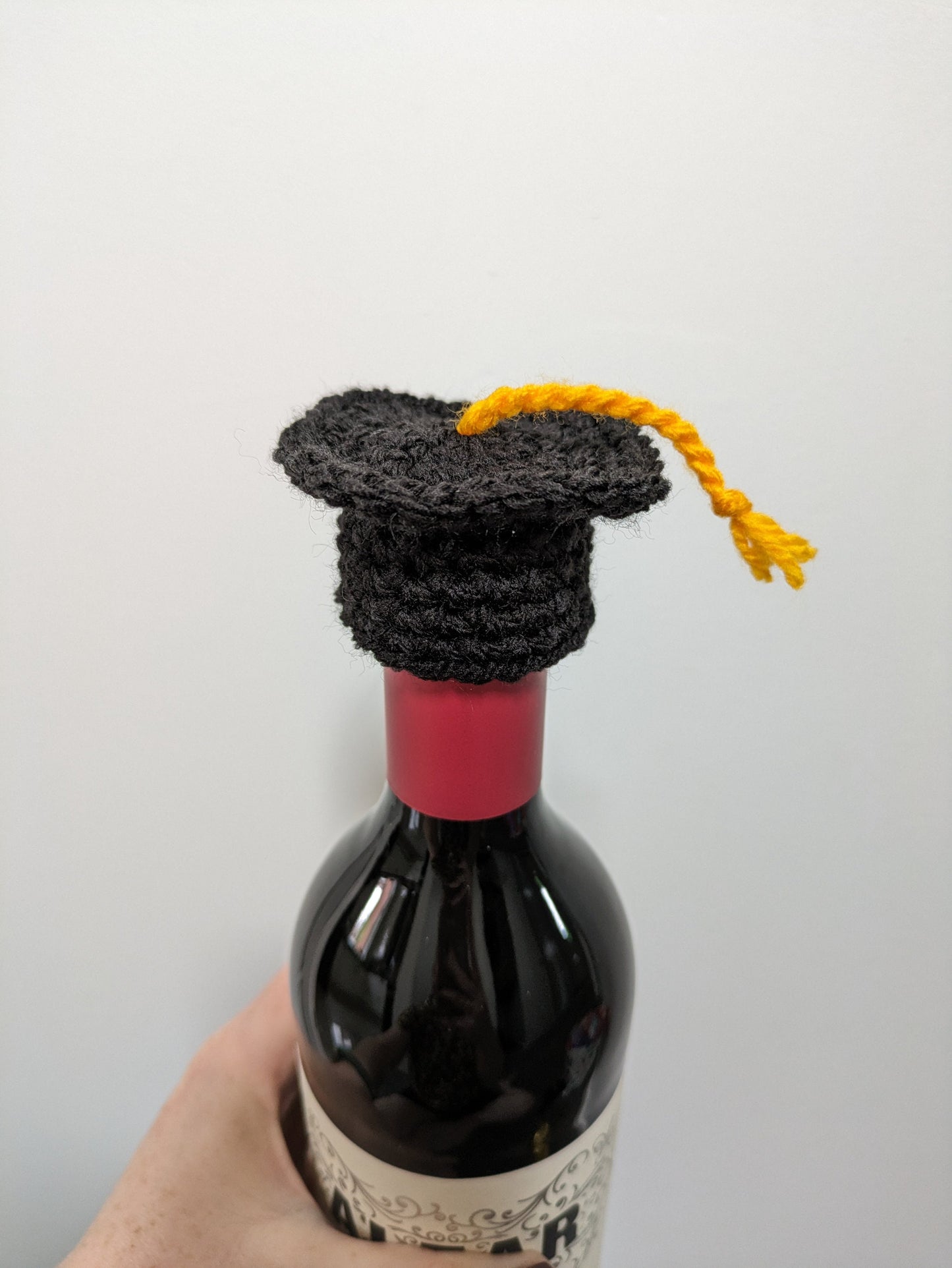 Crochet Graduation Cap Bottle Topper: Mortarboard Gift