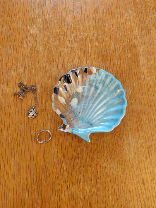 Shell Trinket Dish, Resin Ring Tray, Sea and Shell Resin Jewellery Storage, Bedroom  Beach Decor, Birthday Gift for Mum or Nanna