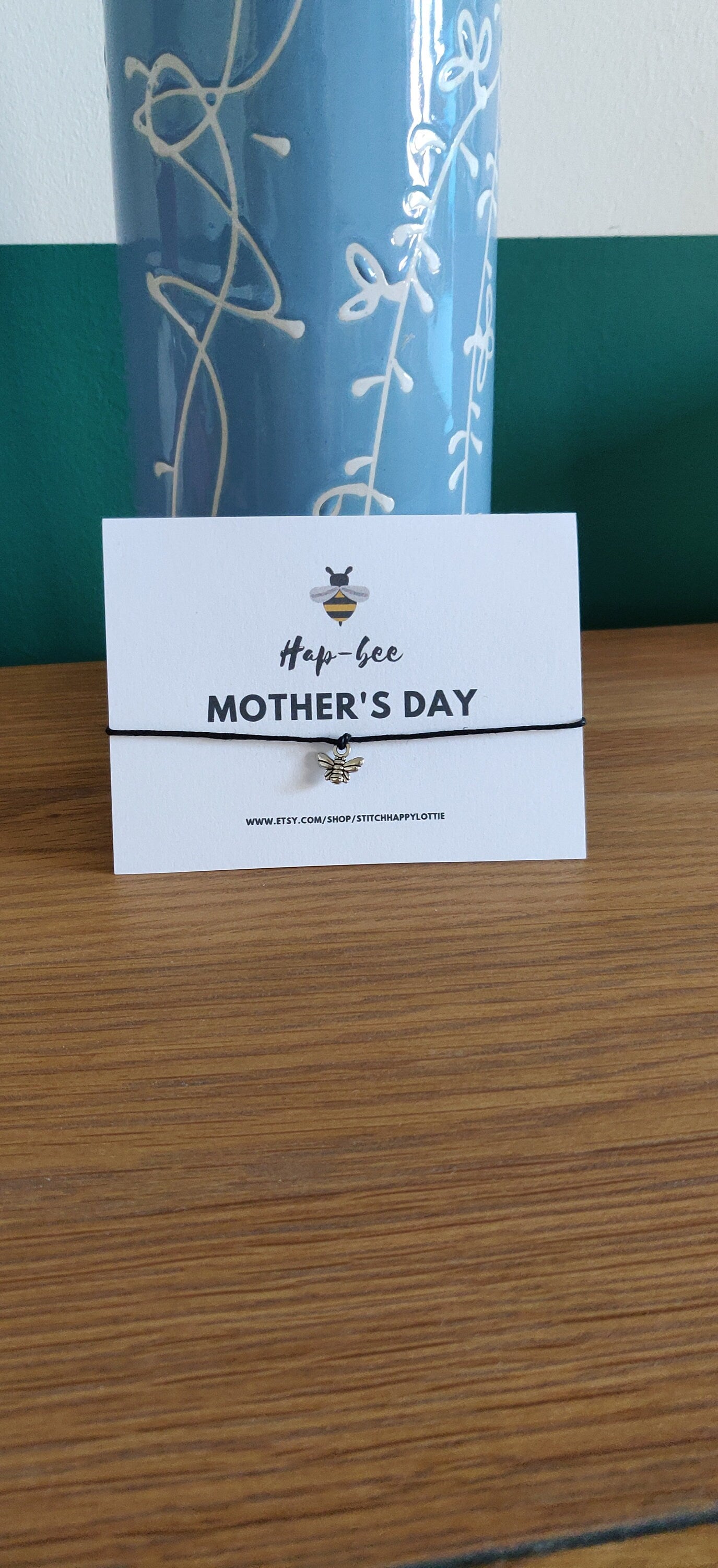 Thank you for bee-ing A Great Mum, Mother's Day Bee Charm Bracelet, Gift For Mum, Jewellery Bracelet For Mum, Mother's Day Card and Gift.