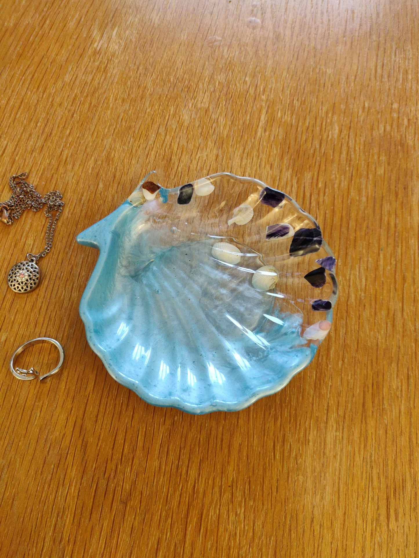 Shell Trinket Dish, Resin Ring Tray, Sea and Shell Resin Jewellery Storage, Bedroom  Beach Decor, Birthday Gift for Mum or Nanna