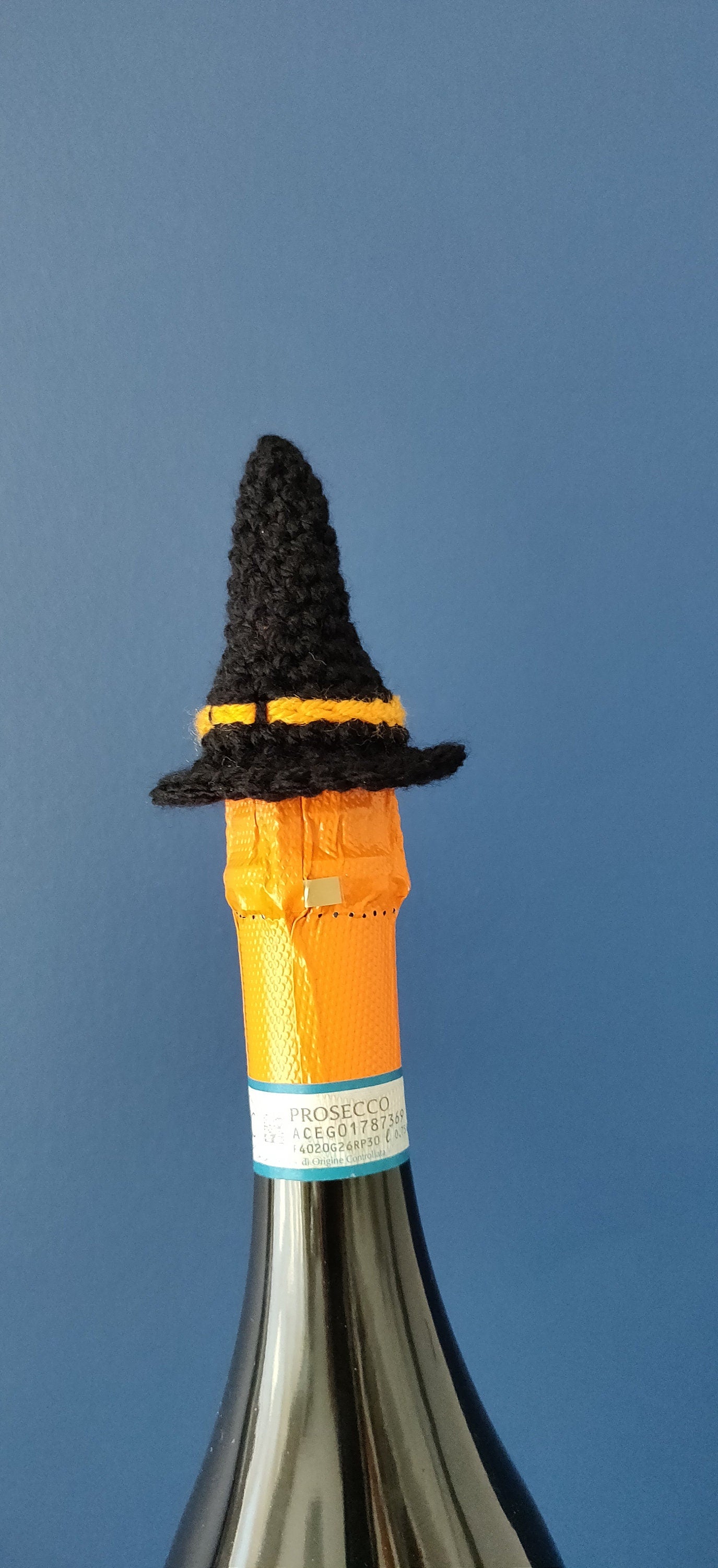 Mini Witch Hat Bottle Topper: Gothic Halloween Decor