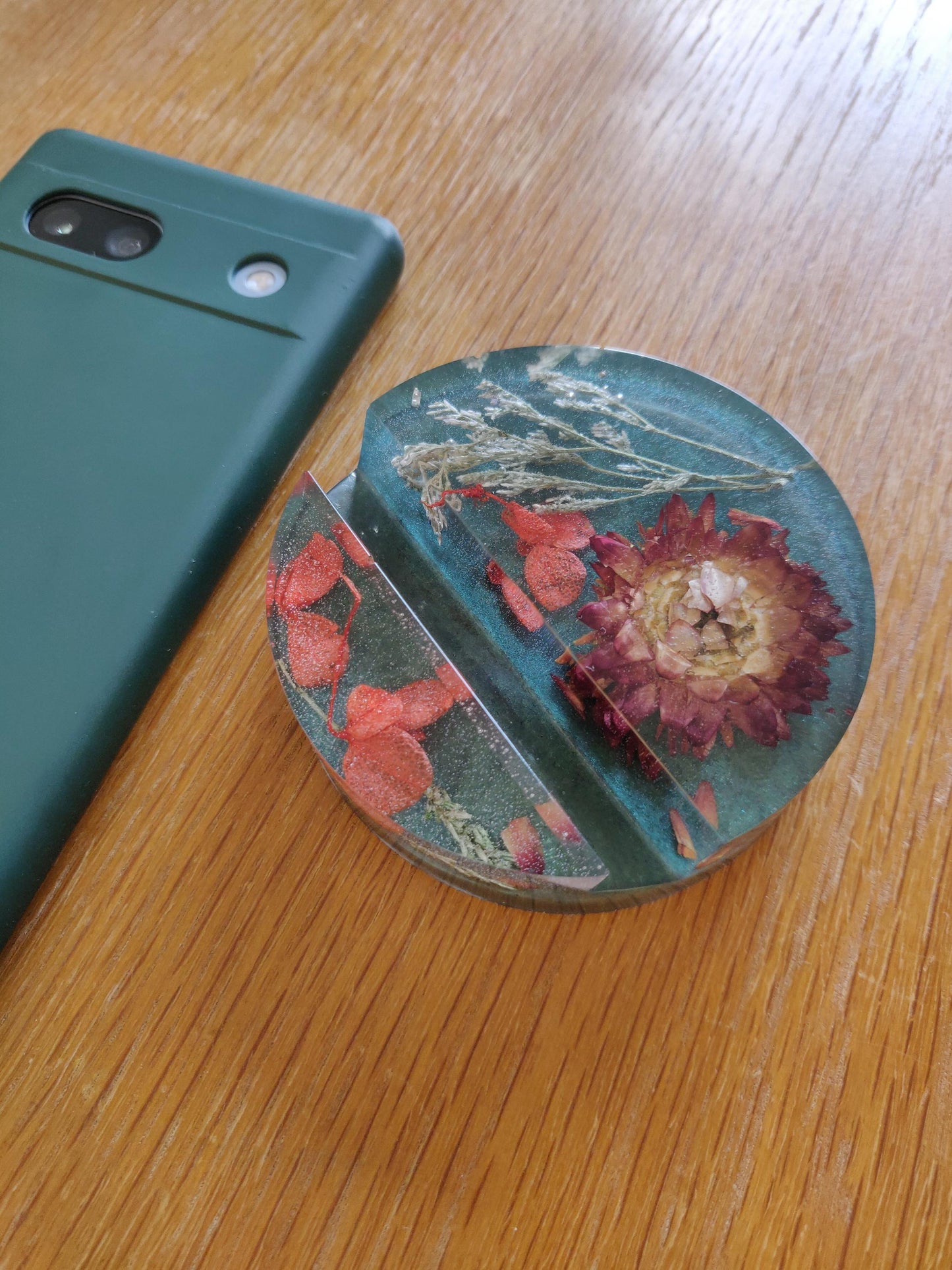 Resin Phone Stand, Emerald Green Floral Stand, Desk Decor, Flower Phone Holder, Dried Flower Display, Tablet Stand, New Home, New Job Gift