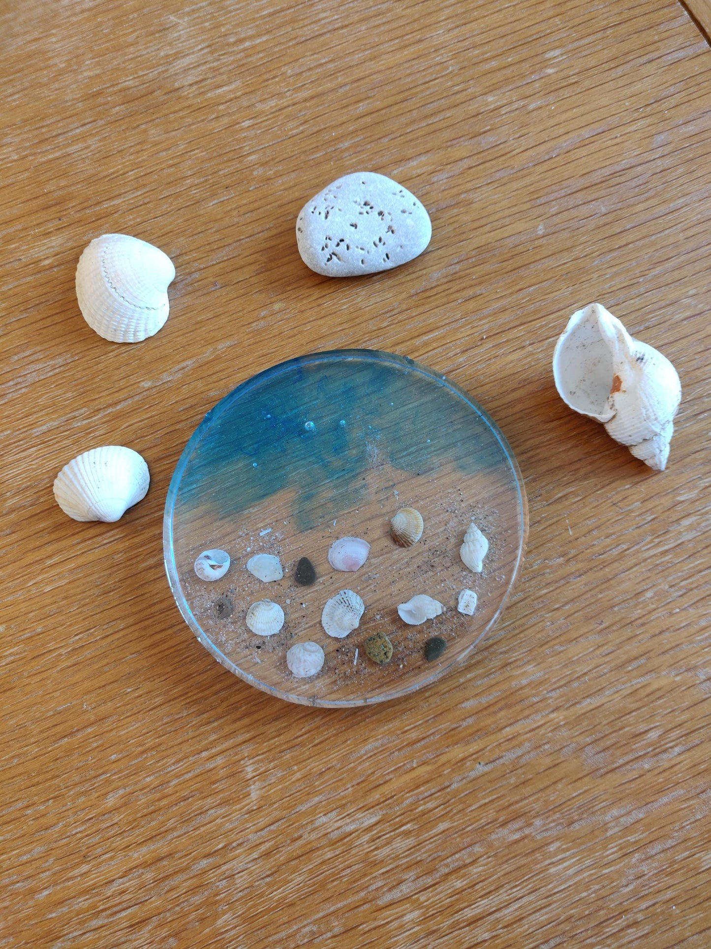 Seashell Resin Coaster for Beach Lovers, Beach House Decor, Ocean Inspired Handmade Coaster with Real Shells and Sand, Mini Shells