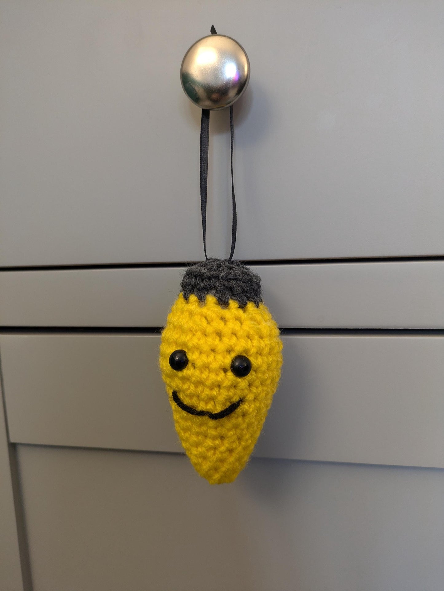 Crochet Christmas Lights, Christmas Tree Bauble with Smiley Face, Amigirumi Decoration, Kawaii, Yellow Fake Light Bulb, Friendly Fairy Light