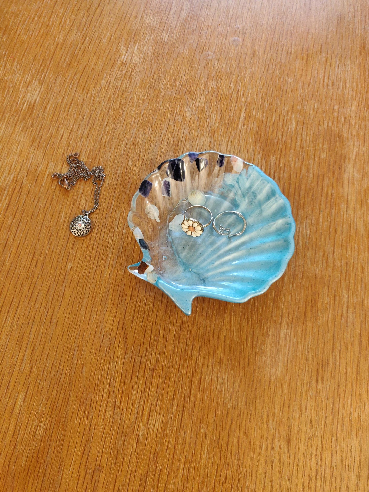 Shell Trinket Dish, Resin Ring Tray, Sea and Shell Resin Jewellery Storage, Bedroom  Beach Decor, Birthday Gift for Mum or Nanna