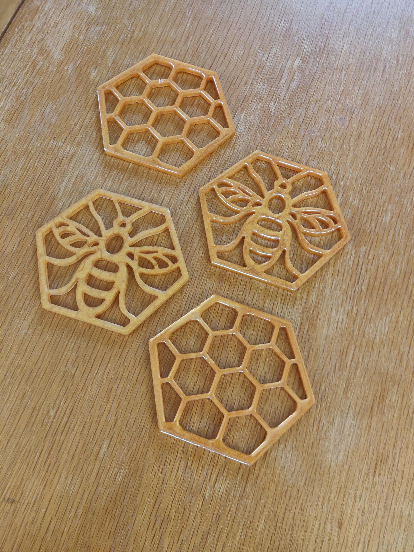 Golden Bee Epoxy Resin Coaster, Yellow Honeycomb Decor, Housewarming Coaster Set, Unique Bee Theme, Geometric Hexagon Bee Keeper Gift