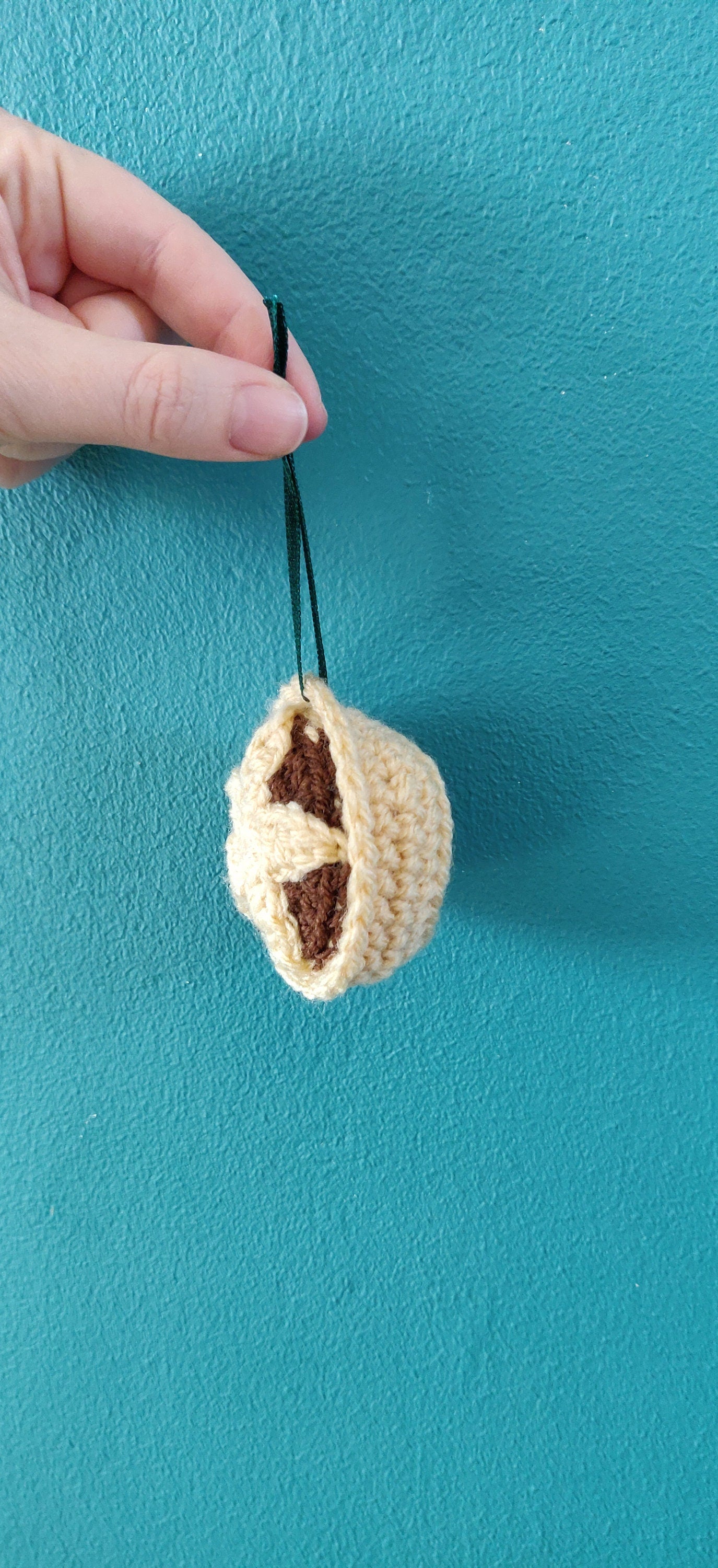 Crochet Mince Pie Christmas Tree Decoration, Mince Pie Ornament, Food Gift for Him, Mince Pie Lover Gift, Mince Pie Plate, Mince Pie Sign