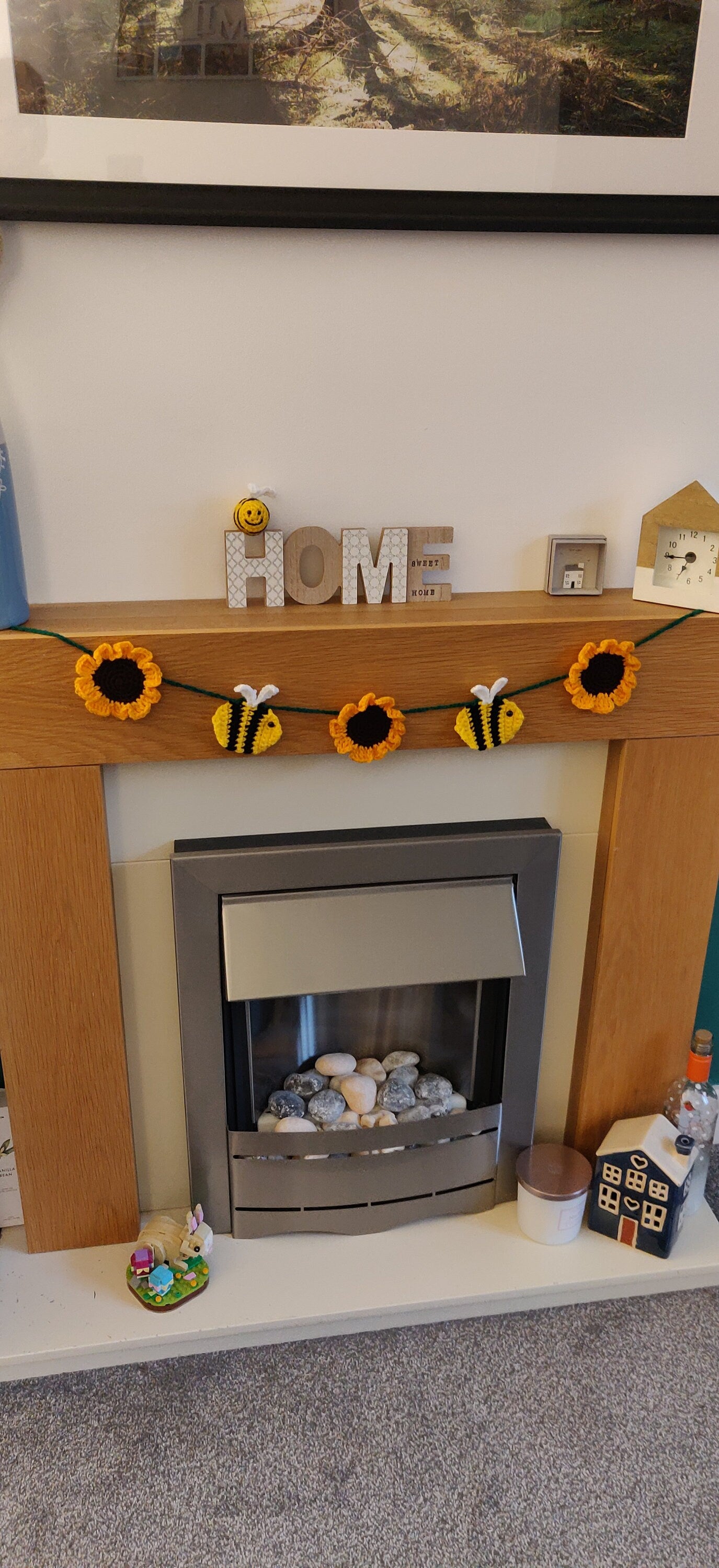 Sunflower and Bee Garland, Summer Garland, Crochet Sunflower Gift, Crochet Bumblebee, Bee Gift for Her, Bee Bunting, Sunflower Bunting