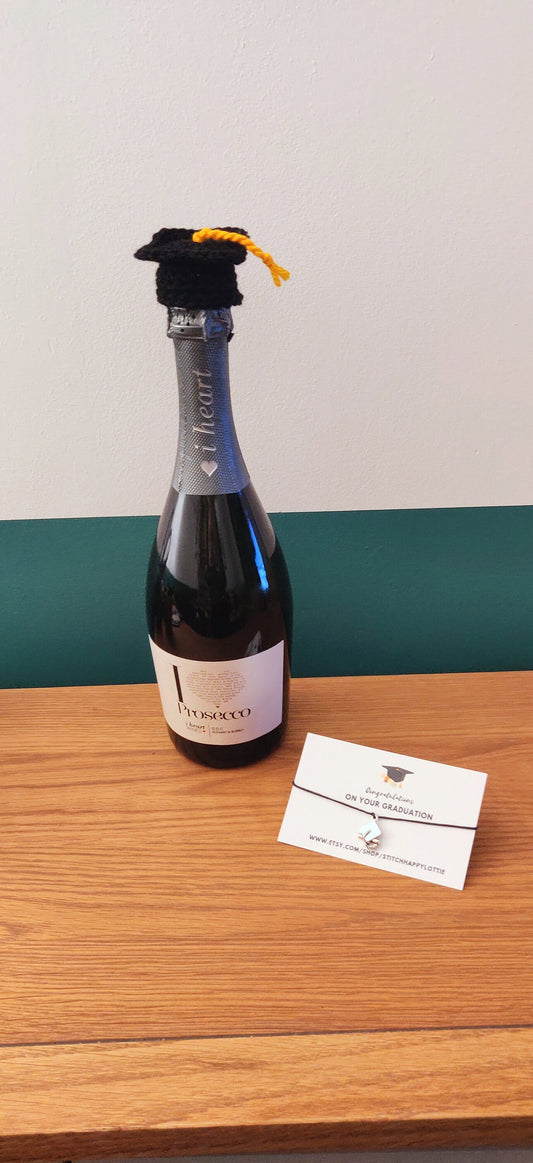 Graduation Gift Set, Graduation Hat Bottle Topper and Charm Bracelet, Grad Gift for Her, Graduate Gift for Him, Graduation Card and Gift