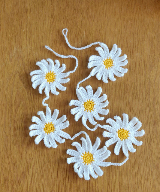 Crochet Daisy Garland, Nursery Bunting, Summer Decor