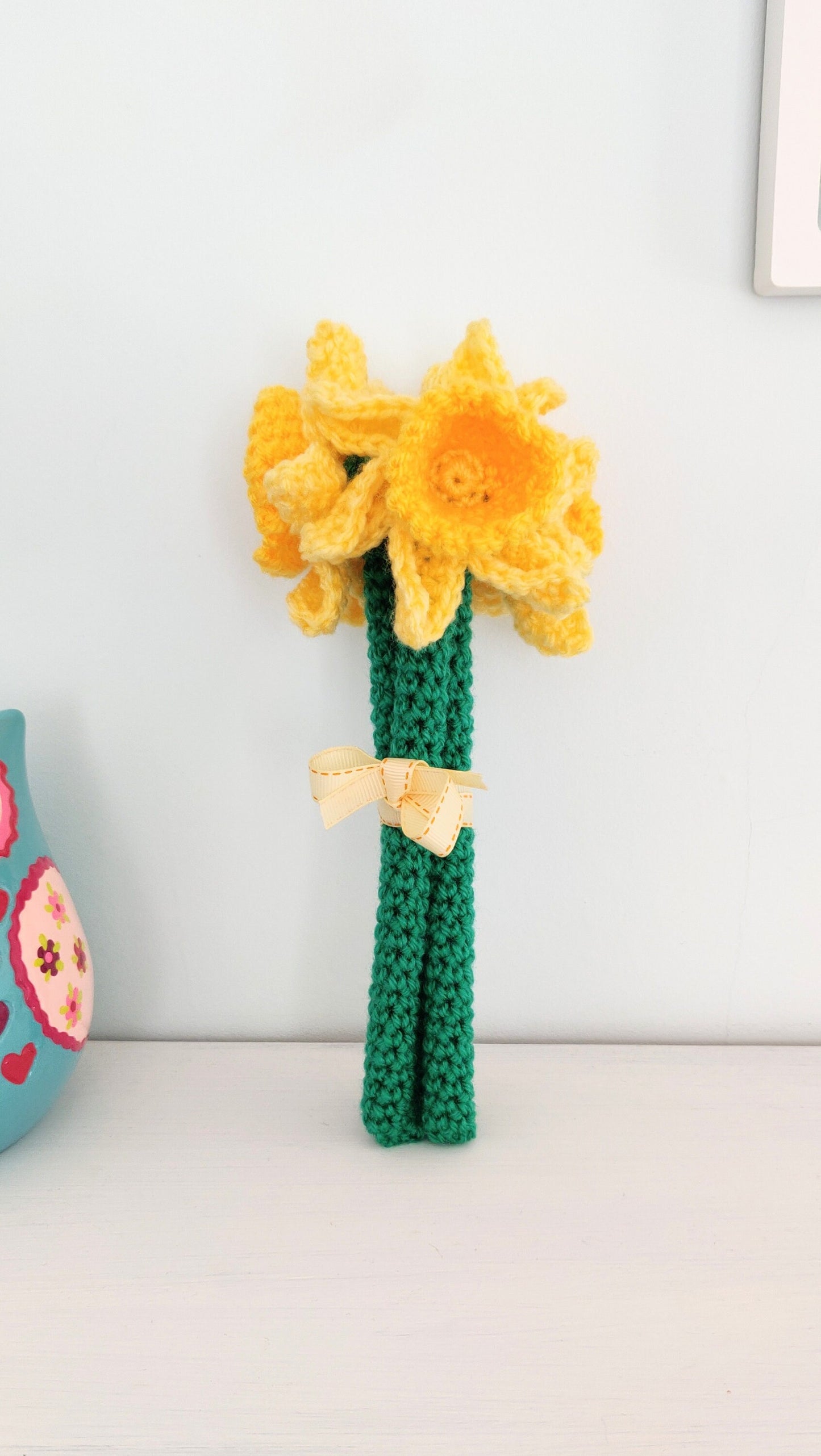 Happy mother's Day Daffodil Gift, Three Crochet Daffodils, Fake Daffodils, Artificial Flower Gift, Daffodil Gift for Mum, Happy Mothers Day
