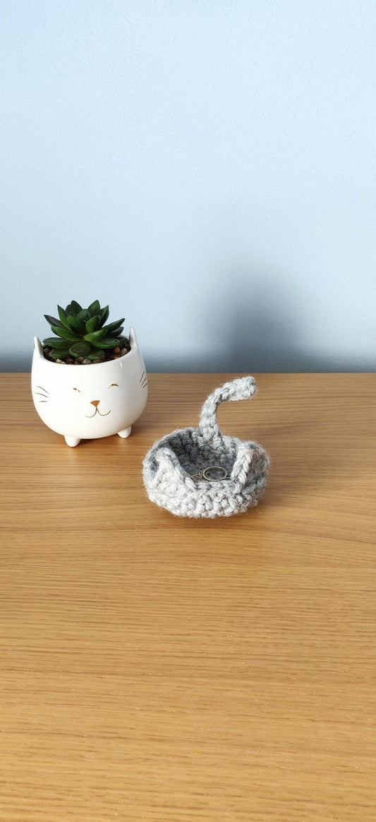 Crochet Cat Ring Dish, Trinket Holder, Handmade Kitten Decor