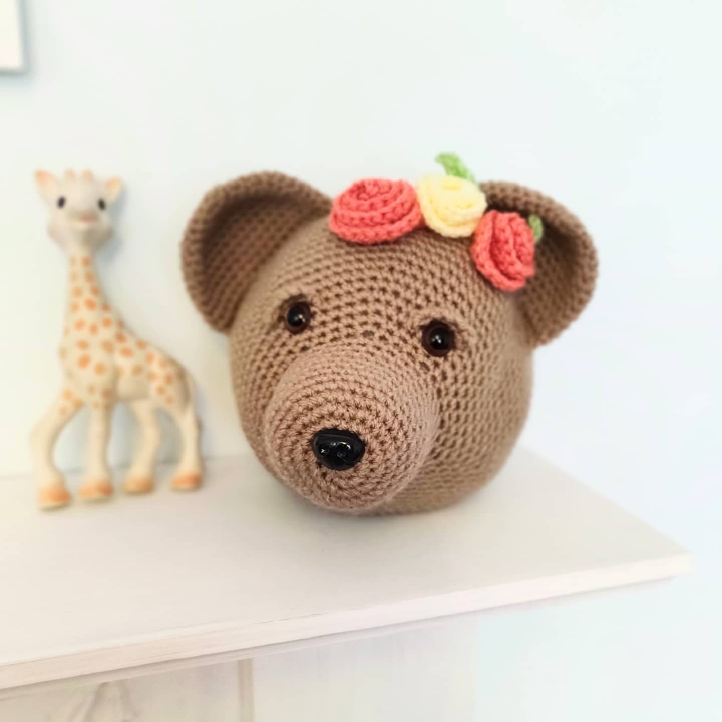 Crochet Girl Bear Head with Flower Crown, Bear Faux Taxidermy, Bear Nursery Decoration, Spring Flower Gift, Spring Decoration, New Baby Gift
