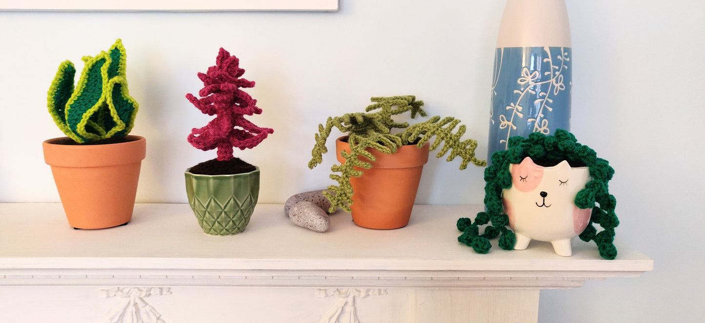 Crochet Fern, Crochet Plant in Terracotta Pot, Artificial Plant in Pot, Fake Plant in Pot, Green Plant, Trailing Plant Gift, Fake Fern